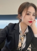 刚下海的性感骚逼车展女销售 急需金钱还债