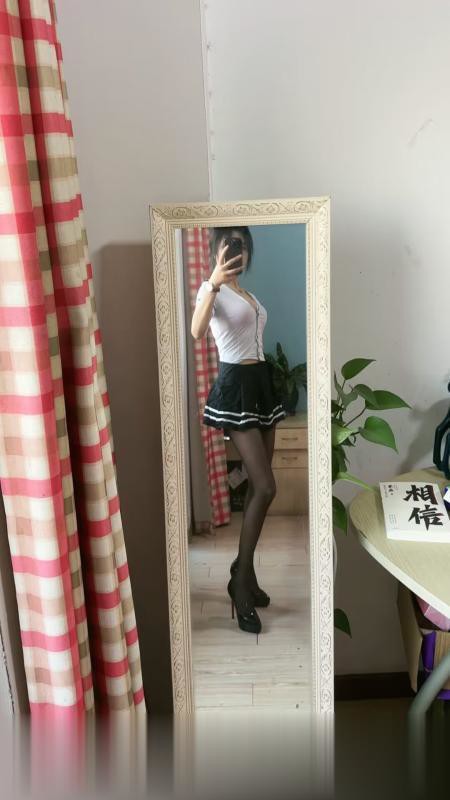 江苏无锡红玫瑰黑丝少妇-1.jpg