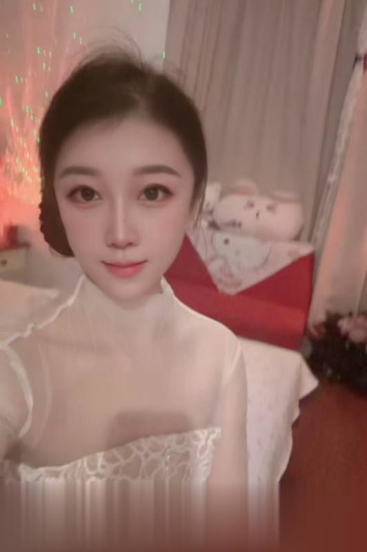 湖北-武汉光谷修车小仙女.-2.jpg