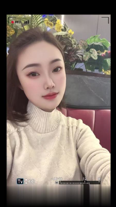 湖南-长沙翘臀大长腿小星美女-2.jpg