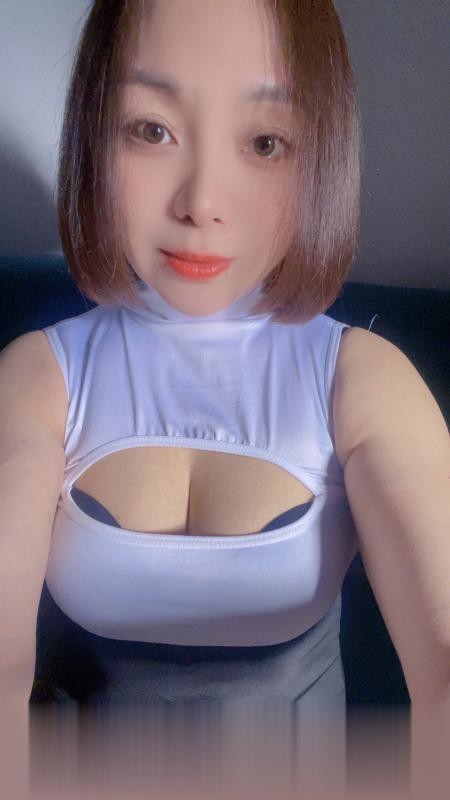 四川-成都南门大屁股少妇-1.jpg