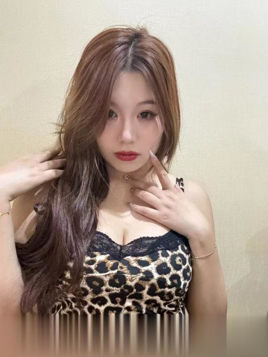 广东-广州颜值大奶佳佳-1.jpg