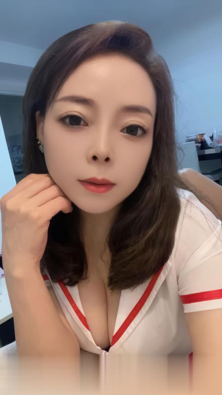 上海闵行服务大胸熟女-2.jpg
